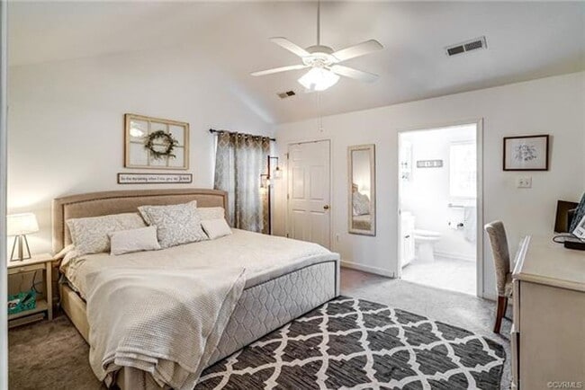 Building Photo - 7731 Blue Cedar Dr