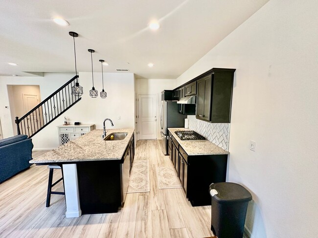 Building Photo - Newly Built 3/2.5 Bonadelle Home in Riverstone Community