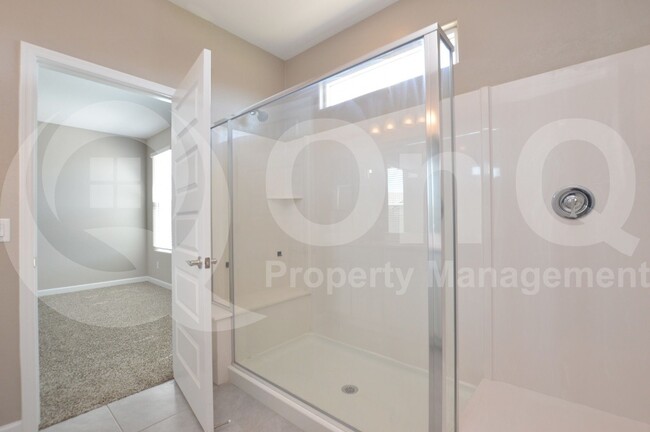 Building Photo - 8212 S 45th Ave