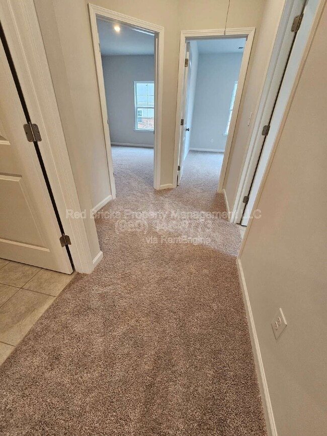 Building Photo - 7828 Nelson Rd