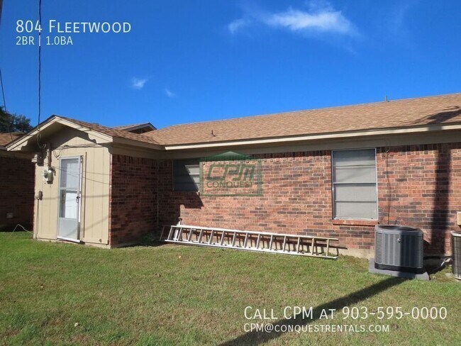 Building Photo - 804 Fleetwood-