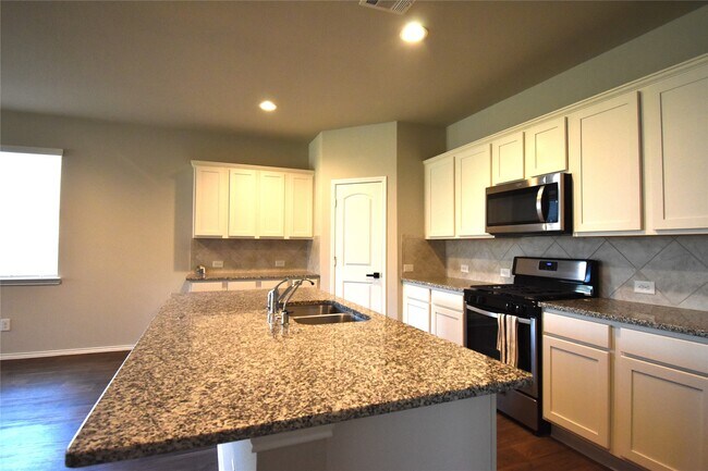 Building Photo - 5930 Dovershire Blf Wy