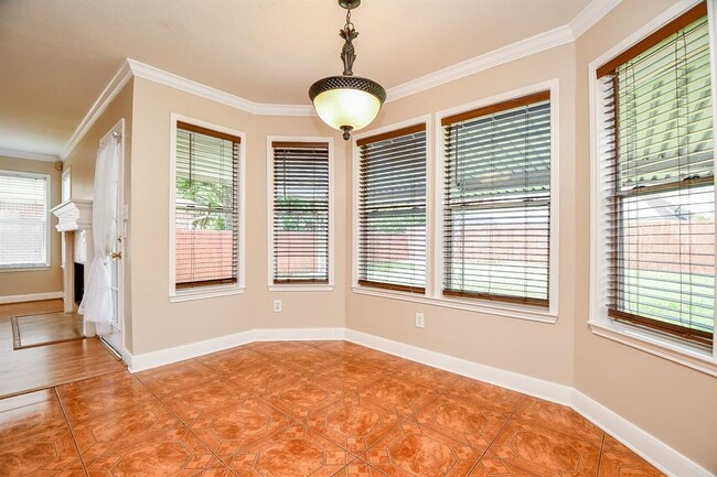Building Photo - 11707 Turtle Lake Dr