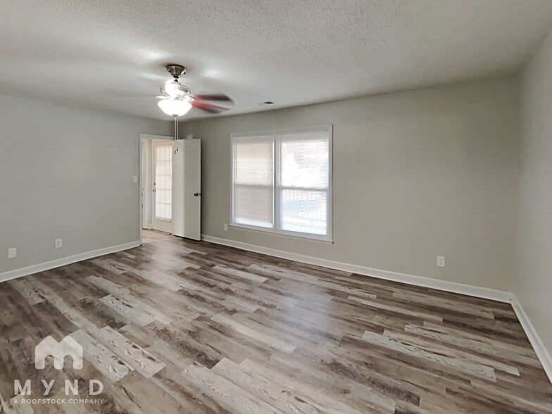 Building Photo - 7907 Red Lantern Rd