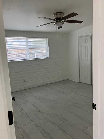 Building Photo - 2832 N Sparkman Blvd