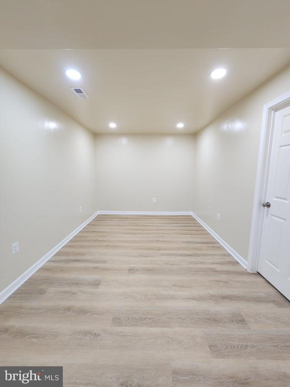 Building Photo - 15826 Aerial View Rd