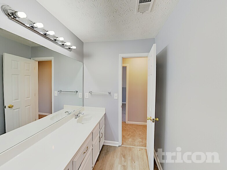 Building Photo - 2611 Peregrine Ct