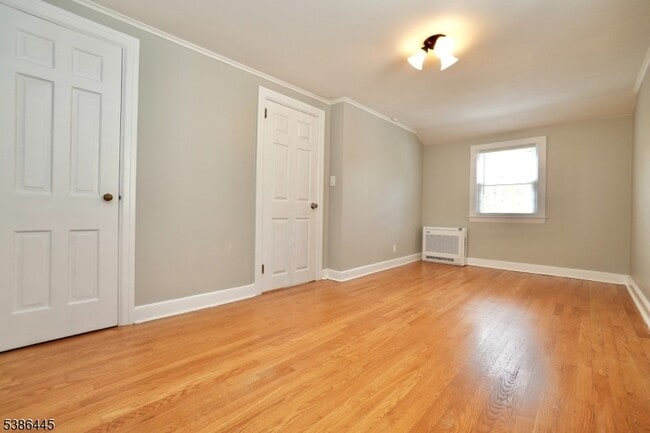 Building Photo - 36 Derwent Ave