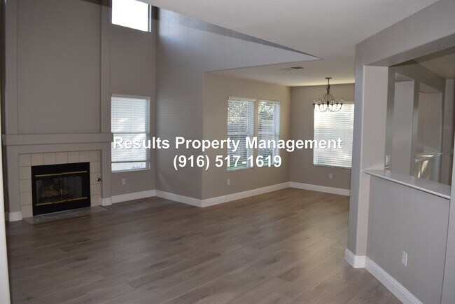 Building Photo - Gated East Roseville 3 Bed 2 Bath Home