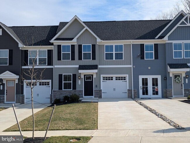 Building Photo - 114 RED LION Ct