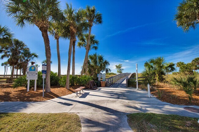 Building Photo - BEACH FRONT! Seasonal/Annual Rental – Turnkey Stunning Condo on Venice Island, 1,700+ sq ft, 2 Be...