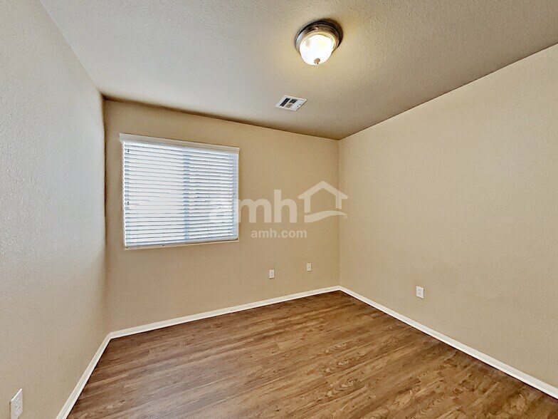 Building Photo - 8116 Stonyford Ct