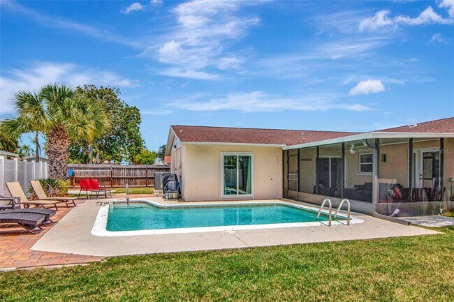 Building Photo - 4712 114th St N