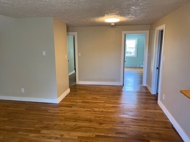 Living room - 30 E Elm St