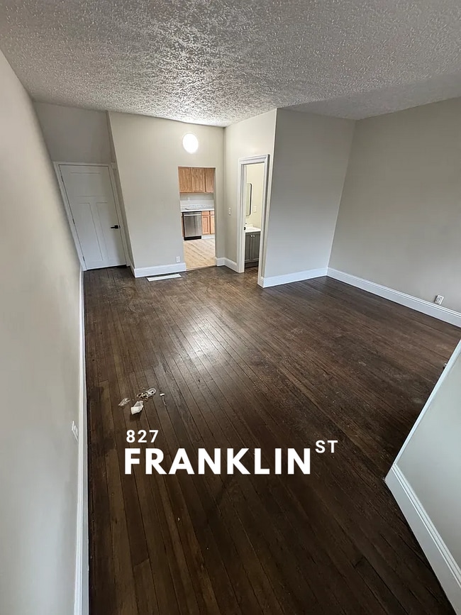 Building Photo - 827 Franklin St
