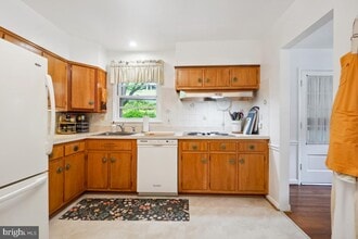 Building Photo - 8504 Sundale Dr