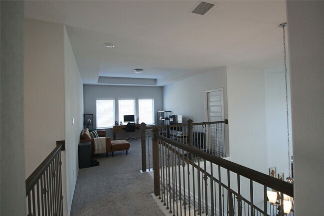 Building Photo - 24727 Tanoureen Dr