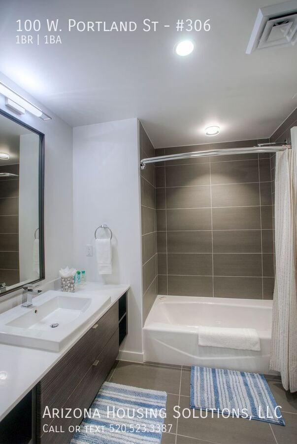 Building Photo - 100 W Portland St