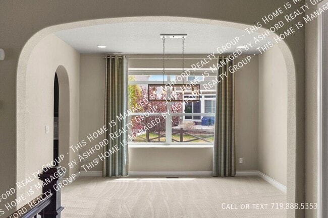 Building Photo - 7215 Rim Bluff Ln