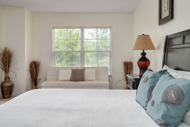 Building Photo - 835 Assembly Ct