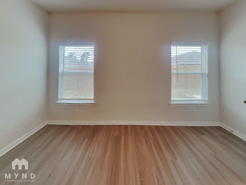 Building Photo - 15507 Caramel Spgs Dr