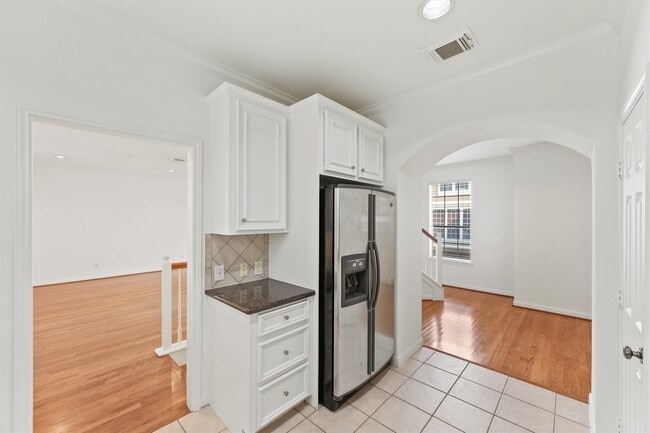 Building Photo - 1433 Oneil St