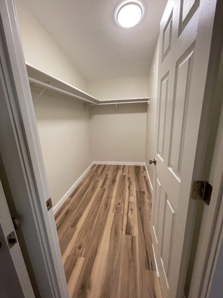 Building Photo - 297 Guthrie Rd