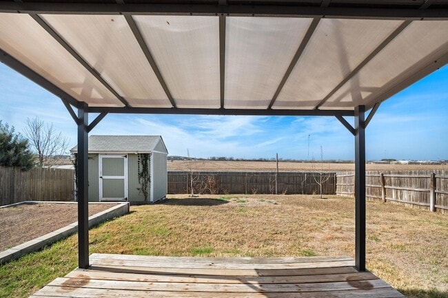 Building Photo - 197 Voss