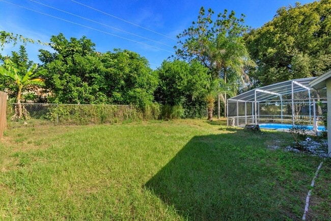 Building Photo - 5955 Kenlyn Ct