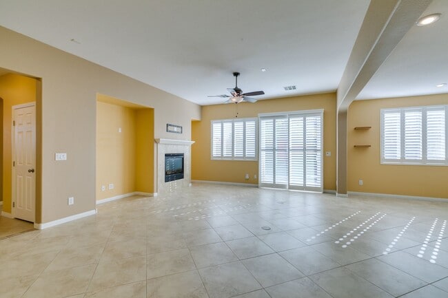 Building Photo - Beautiful Single-Story, 3 Bedroom Home on a Premium Corner Lot in NW!