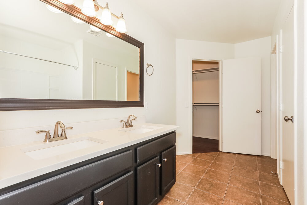 Building Photo - 1935 E Renegade Trail