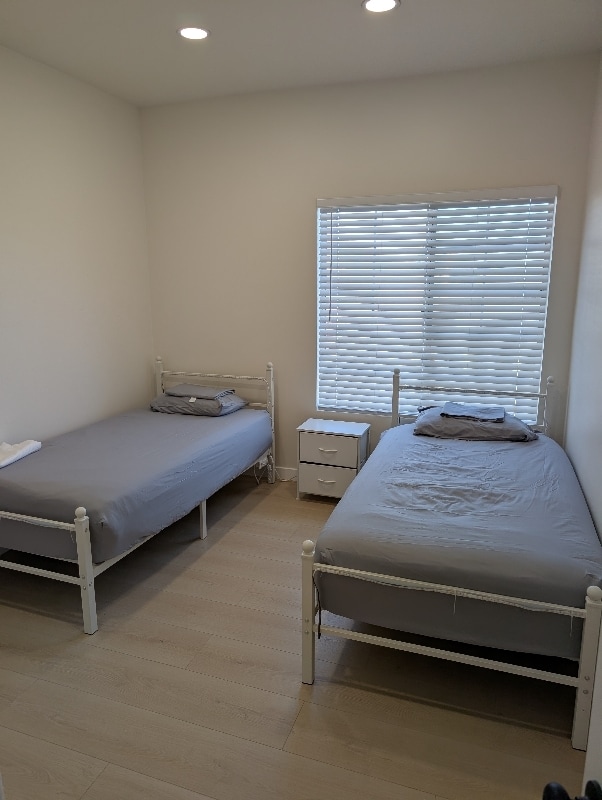 Building Photo - 11035 Moorpark St