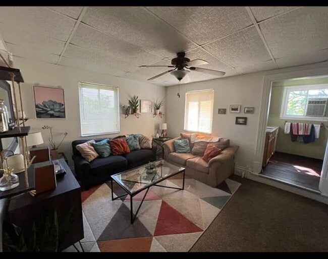 Building Photo - 2121 Eggers St