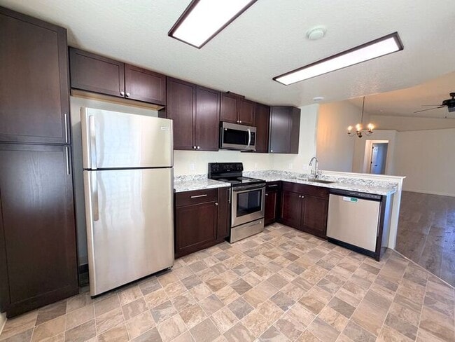 Building Photo - NW Reno Single Story House - 2 Car Garage/Fully Landscaped Yard