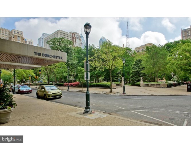 Building Photo - 226 W Rittenhouse Sq