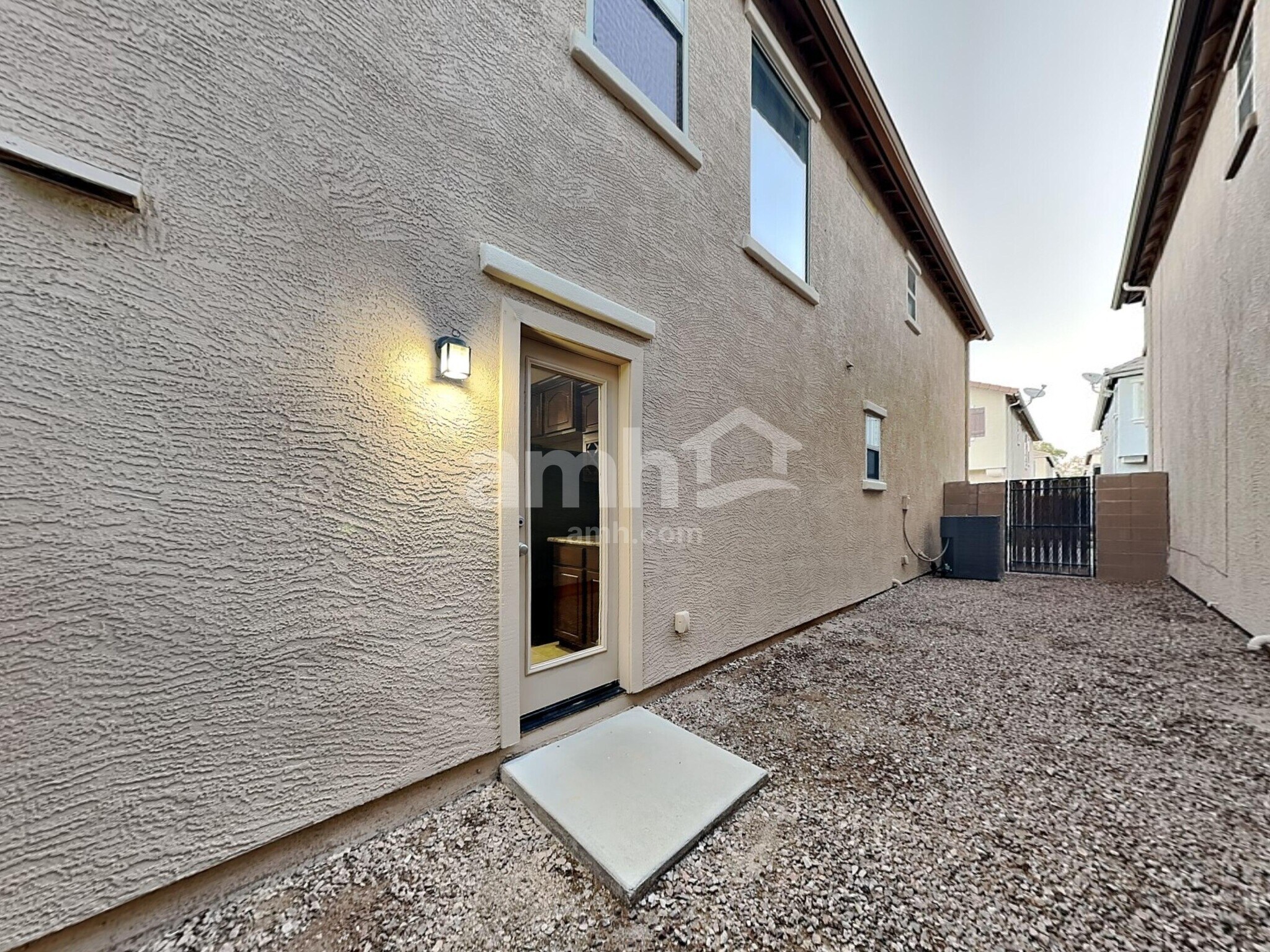 Building Photo - 3927 S Napa Ln