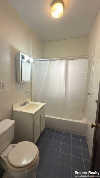 Building Photo - 163 Summer St