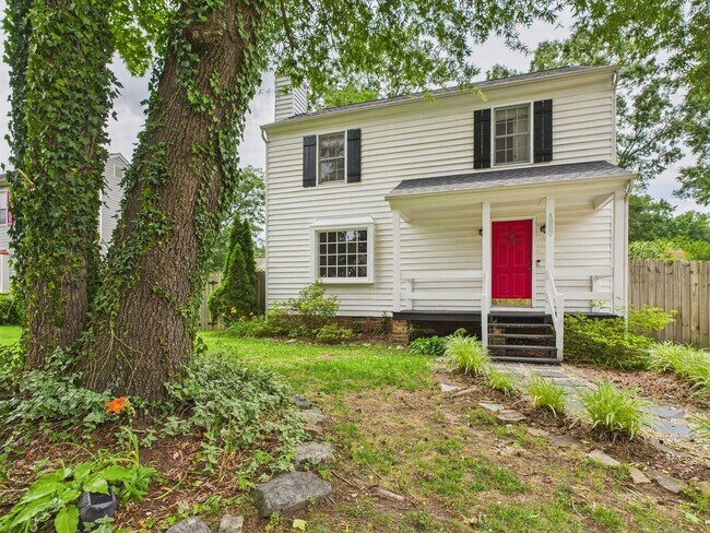 Primary Photo - 1917 Millsap Ln