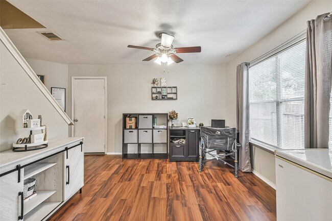 Building Photo - 11735 Pebble Sands Dr