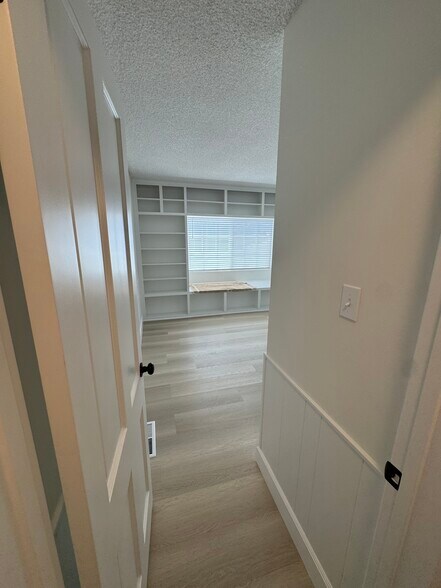 Bedroom 1 - 304 N Meadows Ave