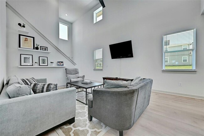 Building Photo - 8133 Linnie Ln
