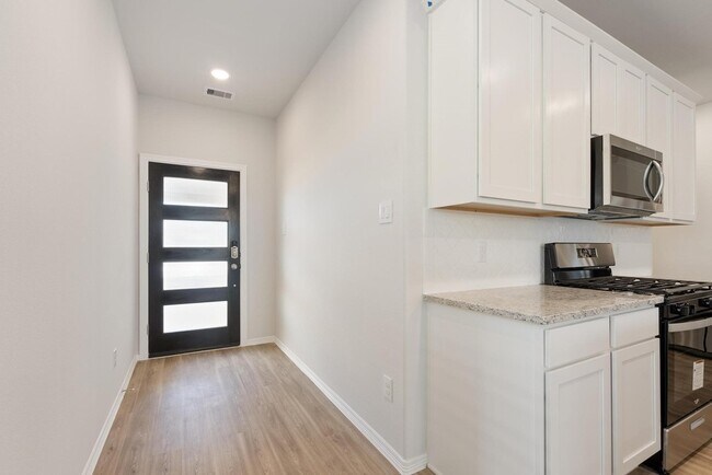 Building Photo - 5827 Fresh View Ct