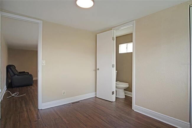 Building Photo - 26 Forest Dr