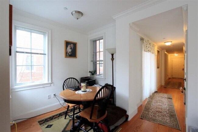 Building Photo - 157 Beacon St
