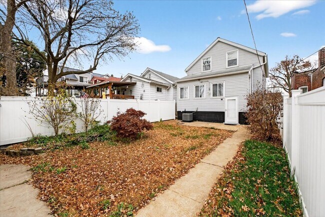 Building Photo - 5153 Cologne Ave