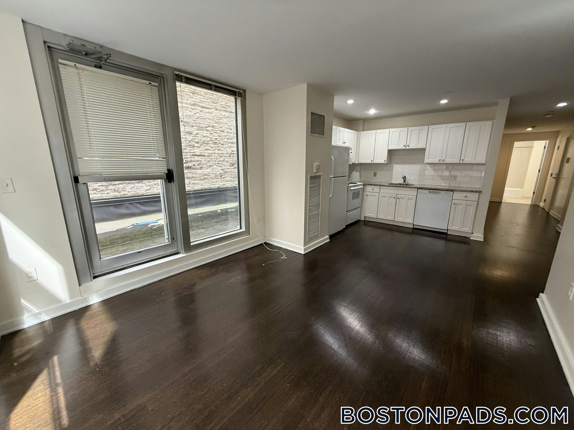 Building Photo - 40 Boylston St