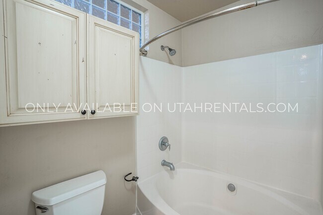 Building Photo - 12824 S Timber Run Dr