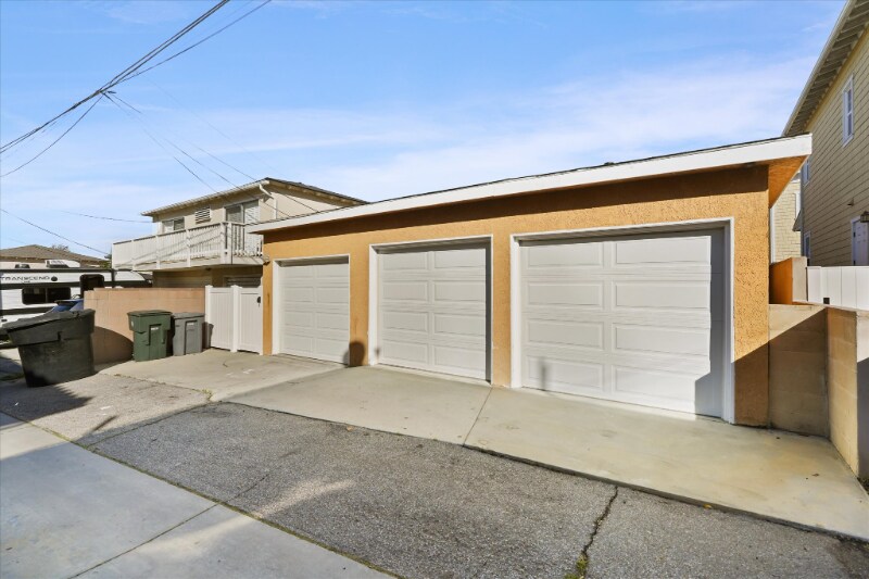 Building Photo - 24427 Ward St