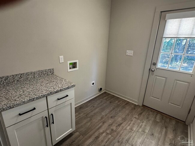 Building Photo - 102 S G St