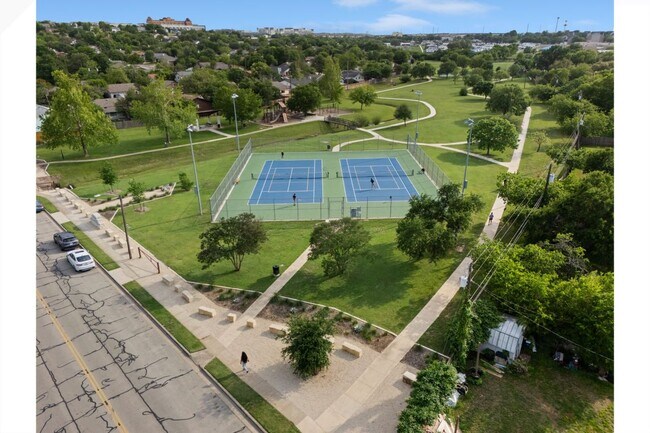 Building Photo - 2209 Stirrup Dr